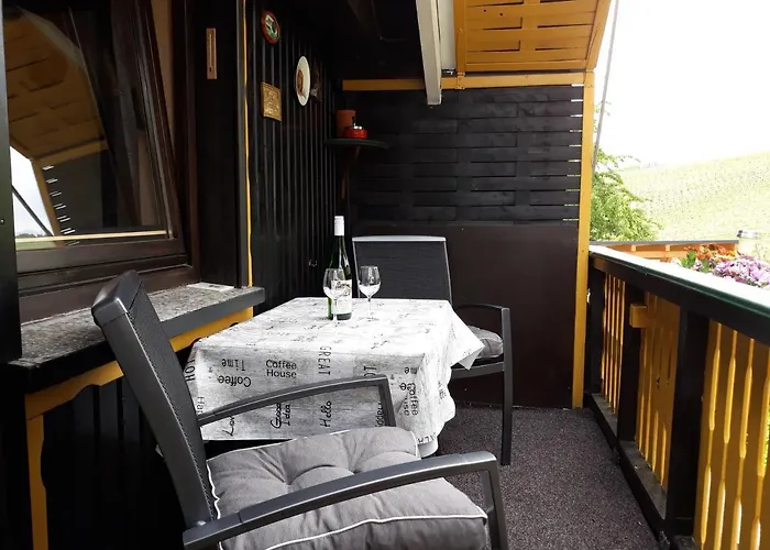 Sausen Lägenhet Kröv